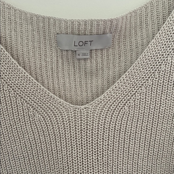 LOFT cream Knit V-Neck Sweater - Picture 2 of 3